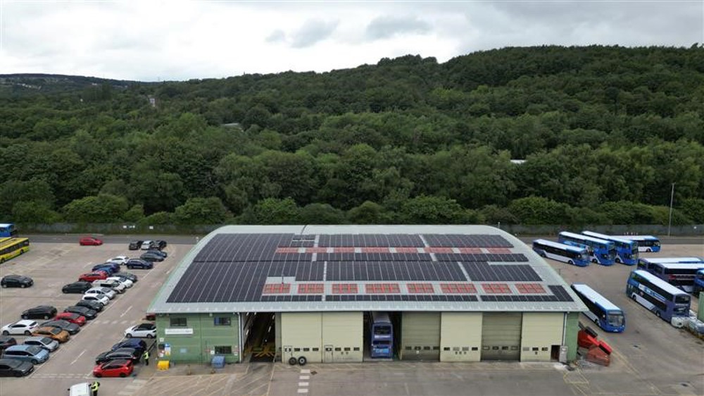 Huddersfield Firstbus Solarpanels Onroof